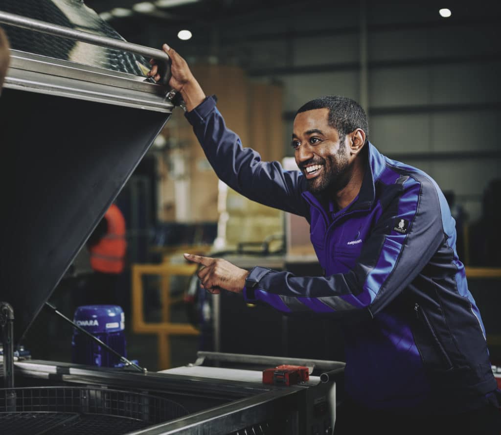 Machine de nettoyage de pièces industrielles